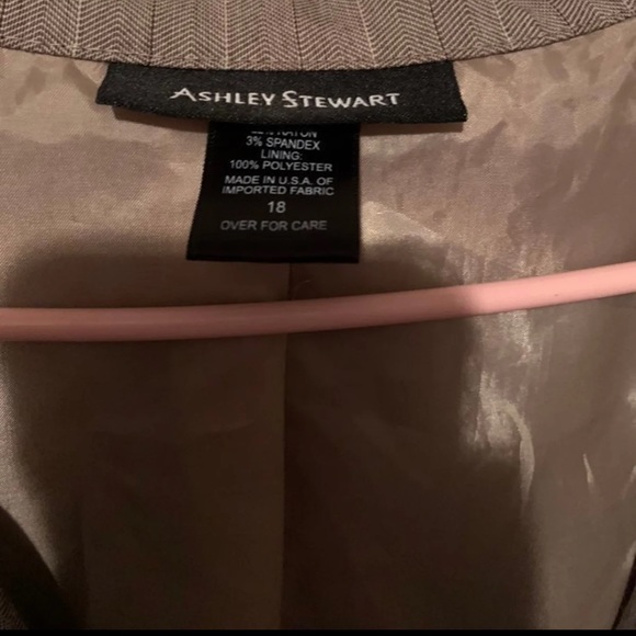 Plus Size Ashley Stewart Pant Suit - Picture 10 of 10